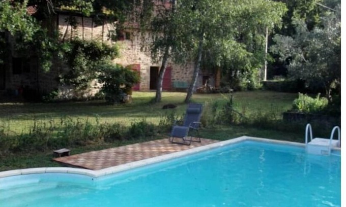 Capdenac Villa | Peaceful Maison Quercynoise with Pool and Ocean Views