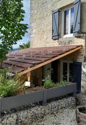 Crotenay House | Renovated Stone Maison: Pet & Child Friendly Getaway