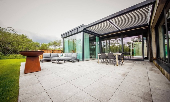 Heure House | Modern Maison Sauvage: Family-Friendly Getaway Near Somme-Leuze