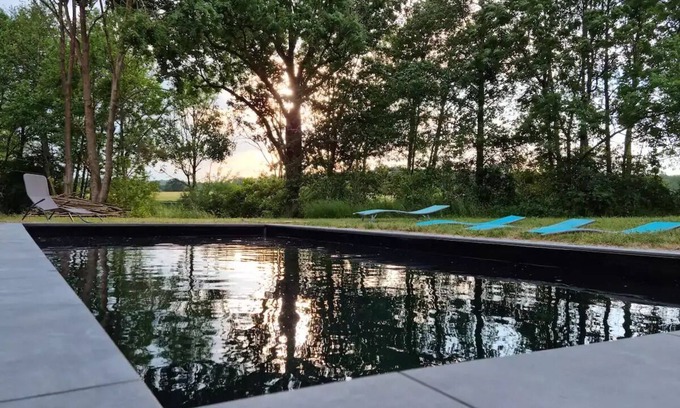 Dompierre-sur-Nievre House | Family-Friendly Maison with Pool, Perfect for Your Getaway