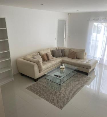 Les Alluets-le-Roi Apartment | Maison spacieuse et sa salle de sport