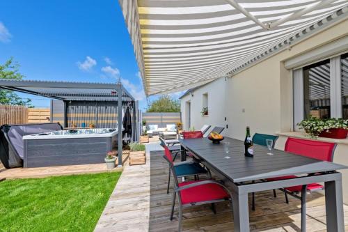Lannilis House | Stylish Renovated Home 10 Minutes from the Beach