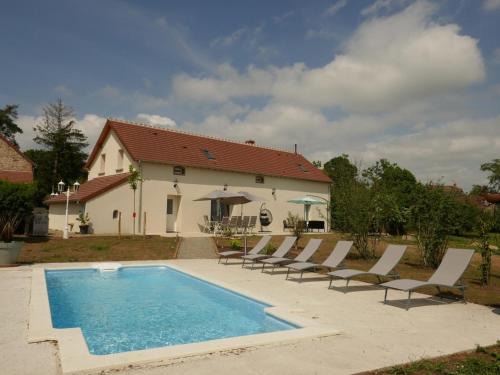Louroux-Hodement House | Relaxing Escape with Private Pool and Activities in Auvergne