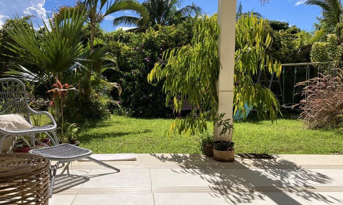 La Montagne House | Cozy 3-Bedroom Home with Garden and Wifi in Saint Denis