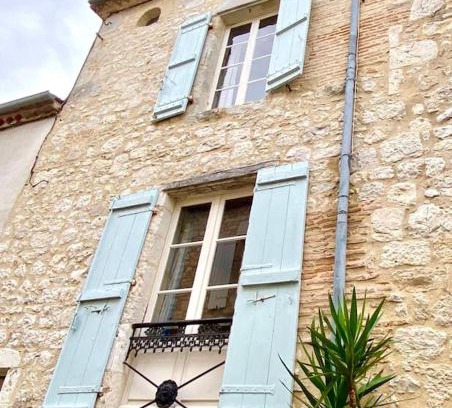 Monflanquin House | Escape to Maison St. Clair with Breathtaking Ocean Views