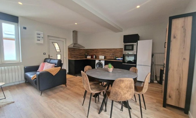 Merignies Apartment | Tranquil Stay at Maison T3 Mérignies - 9.3/10 Rated!