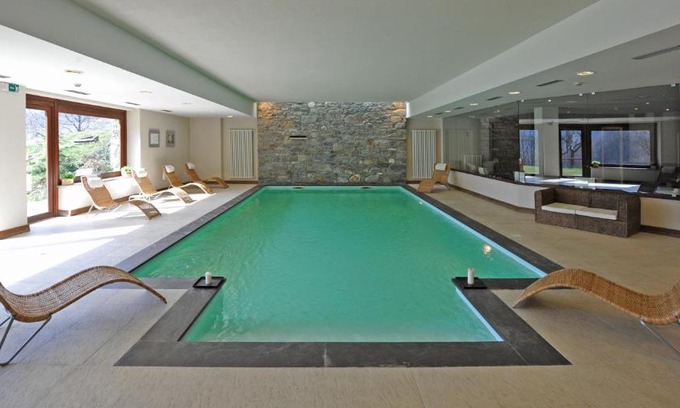 Antey-Saint-Andre Hotel | Discover Maison Tissiere: Oceanfront Family Getaway