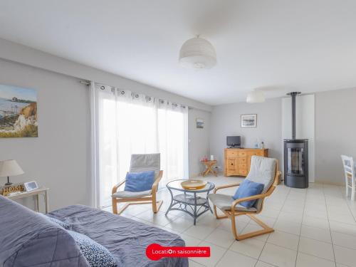 Angoulins House | Cozy Maison Near the Beach with Garden and Family Amenities