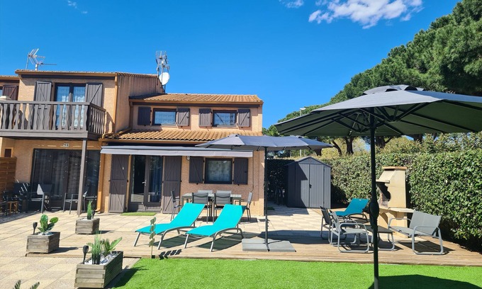 Portiragnes-Plage House | Maison Tout Confort 8 Personnes en Bord de Mer, Piscines Communes sur Place