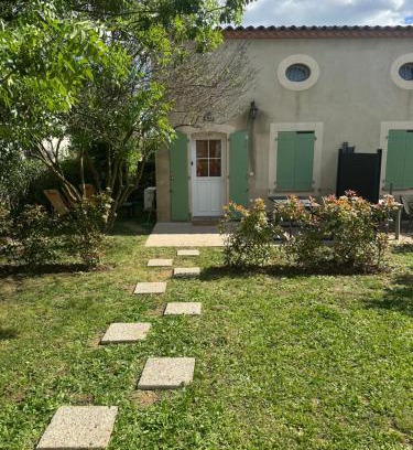 Gallargues-le-Montueux Apartment | Comfortable Getaway: Air-Conditioned Maison Near the Sea