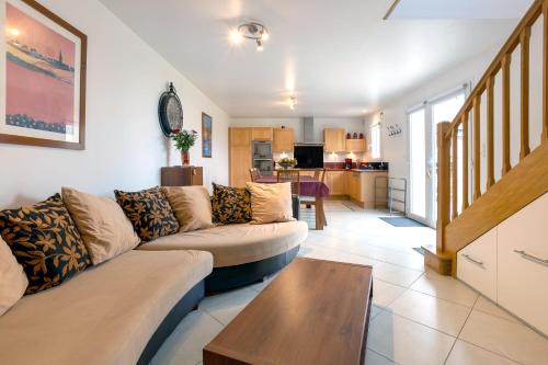 Trevignon House | Oceanfront Maison with Scenic Views, Steps from the Beach