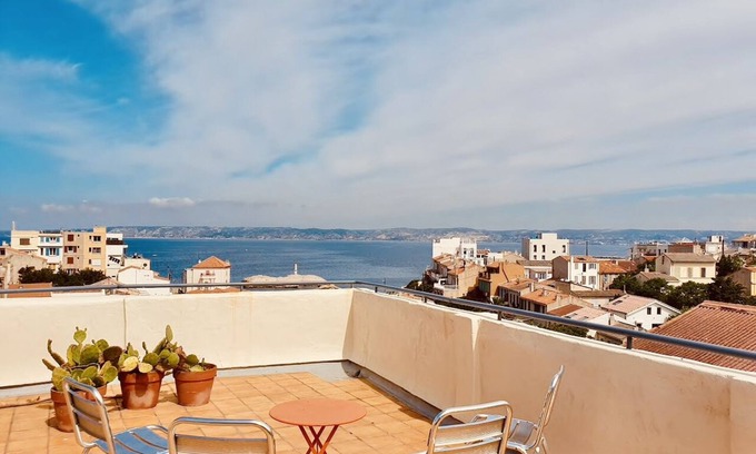 Endoume House | Oceanfront Maison Vue Mer Panoramique at La Mascotte, Marseille