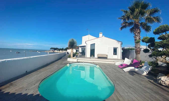 Angoulins House | Seaside Retreat with Heated Pool near La Rochelle