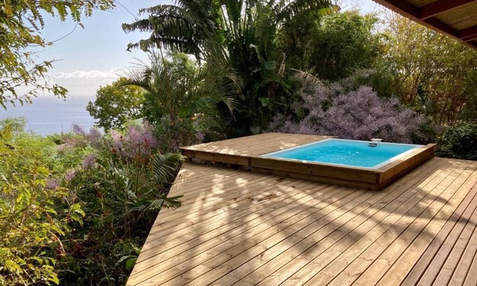 Saint-Leu House | Relax at Maison vue Mer with Pool and Ocean Views