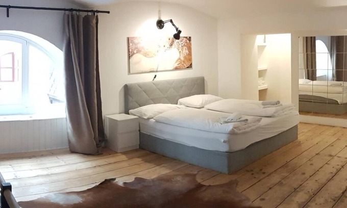 Innere Stadt Apartment | Top-Rated Maisonette Apartment A8 with Family-Friendly Perks