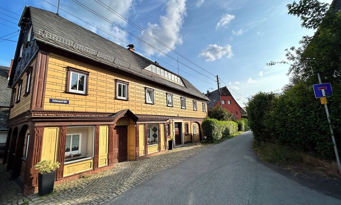 Grossschoenau Apartment | Cozy Maisonette-Fewo Fritz with Infrared Sauna & Breakfast