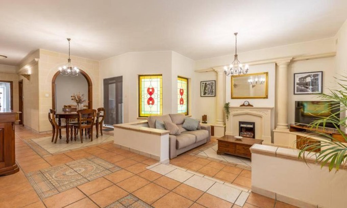 San Tumas House | Charming Maisonette in South Malta, Ideal for Families