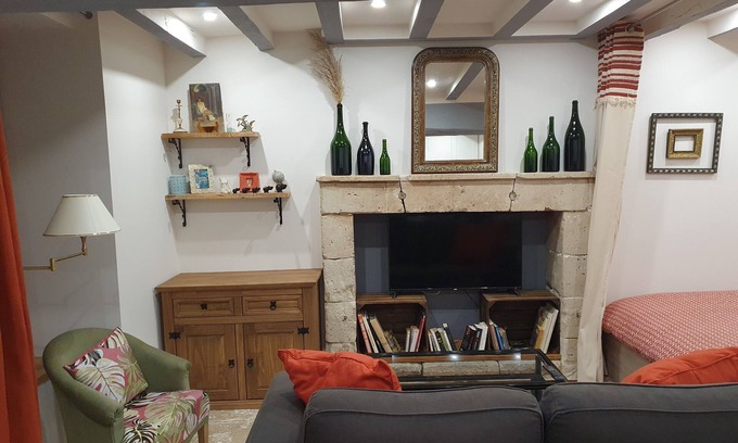 Saint-Laon House | Guest Rated 10/10: Maisonette, Gîte de la Mère Nini