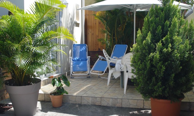 Saint-Pierre House | Exceptional Ocean View Maisonette with Private Parking