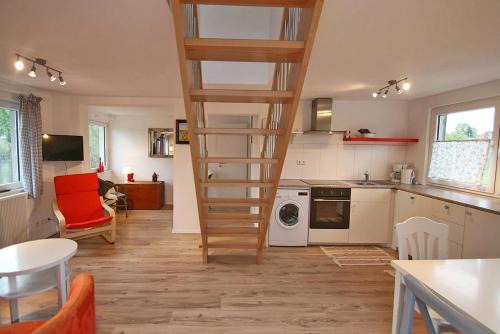 Knielingen Apartment | Maisonette Escape with Ocean View & Spacious Terrace