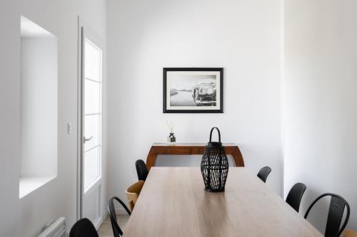 Mazargues House | Comfortable MaisonMars Apartments Near Vélodrome with Terrace