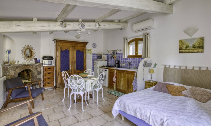 Evenos House | Maisonnette charmante a proximite d'un village med