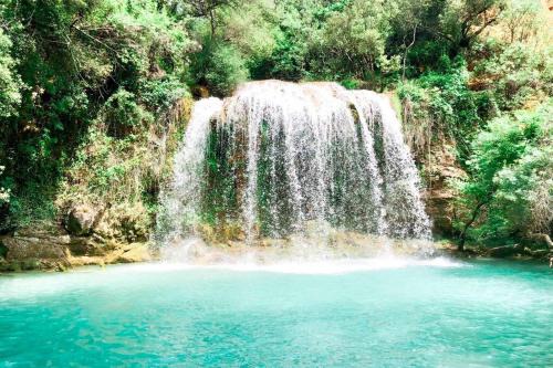 Sillans-la Cascade House | Inviting Maisonnette in Verdon: Pet & Child Friendly Escape