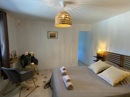 Toulon Apartment | Family-Friendly Retreat at Maisonnette - A Cozy Getaway