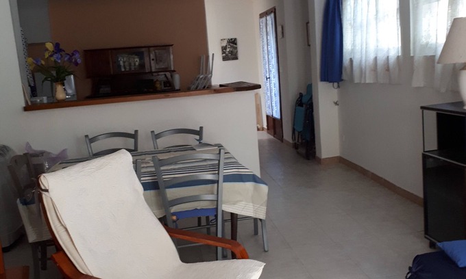 Tarascon House | Cozy Maisonnette with Private Garden Near Avignon