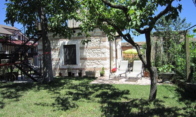 Rapino Apartment | Majella National Park: Guest Rated 10/10 Garden Apartment