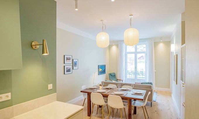 Chamonix City Centre Apartment | Majestic Alpin - Cozy Nordic Apartment with Spa Access