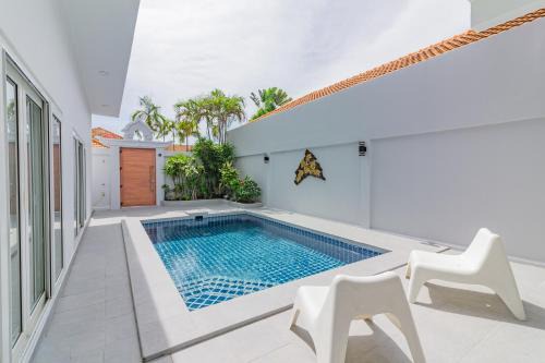 Pratumnak Hill Villa | Relaxing 4-Star Ocean View Villa with Private Pool & Beach