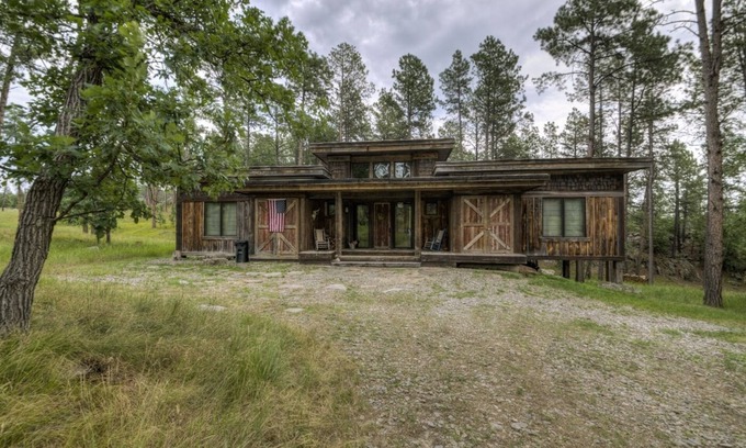 Keystone Cabin | Inviting Cabin Retreat Steps from Mount Rushmore