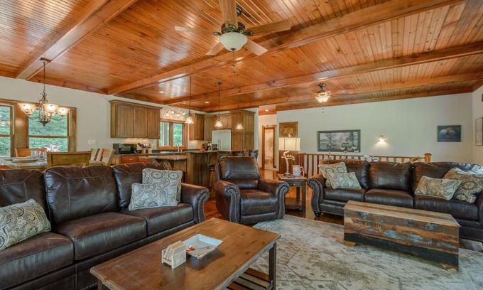 Panorama Estates House | Inviting Mountain Hideaway with Spa and Hot Tub Amenities