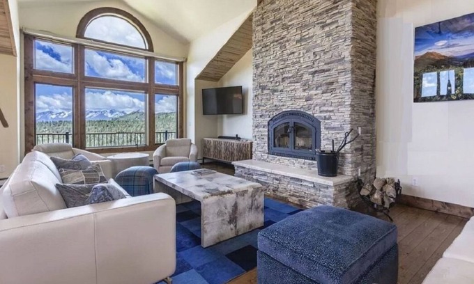 Howard House | Majestic Mountaintop Retreat: Family Fun in a Serene Oasis