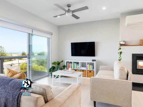 Goolwa Beach House | Stunning Ocean Views in 4-Star Architectural Home