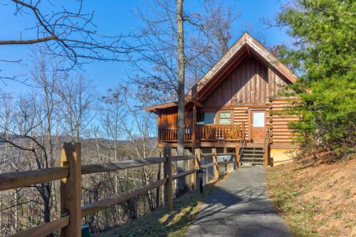 Gatlinburg - Pigeon Forge Hotel | Relax at Majestic View #42B with Pool and Hot Tub Access