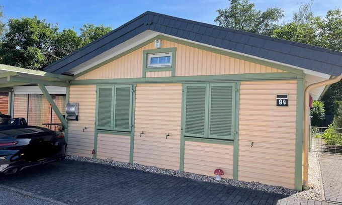 Koblenz House | Pet-Friendly Majo Hotel with Oceanfront Views & Hot Tub