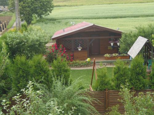 Rymanow-Zdroj Apartment | Experience Majowy Domek: Ocean View & Pet-Friendly Stay