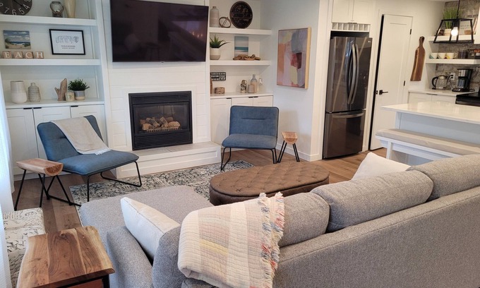 Wasaga Beach Cottage | Create Unforgettable Memories at Jansen Clan Cottage