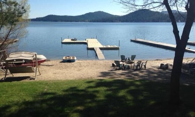 Loon Lake House | Experience Bliss on Loon Lake Waterfront - Rated 9.8/10