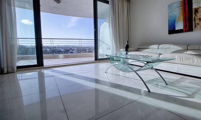 Gzira Apartment | Discover Your Perfect Getaway Near Sliema Ferries