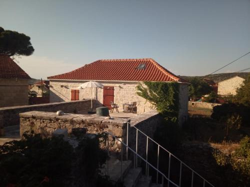 Nerezise House | Pet-Friendly Retreat at Makina with Perfect 10 Reviews