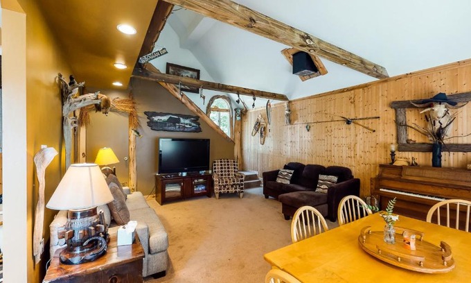 Mariaville House | Discover Mariaville: Perfect for Families and Pets