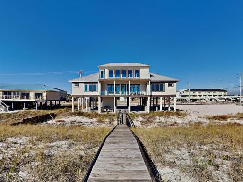 Navarre Beach House | Create Unforgettable Moments at Our Oceanfront Retreat