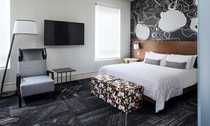 Downtown Minneapolis Hotel | Create Lasting Memories in Our Pet-Friendly Retreat!