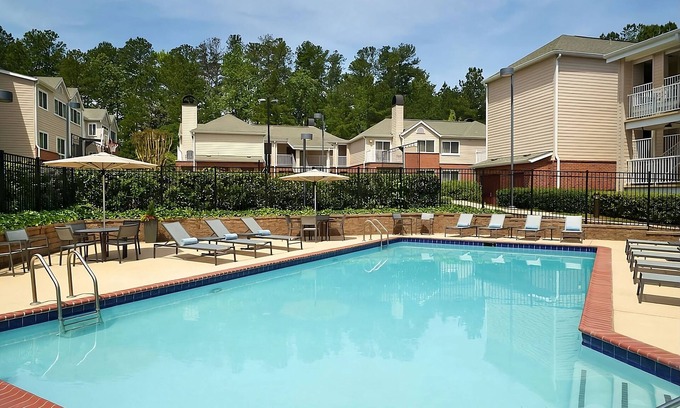 Alpharetta House | Unforgettable Getaways with Free Breakfast & Outdoor Fireplaces
