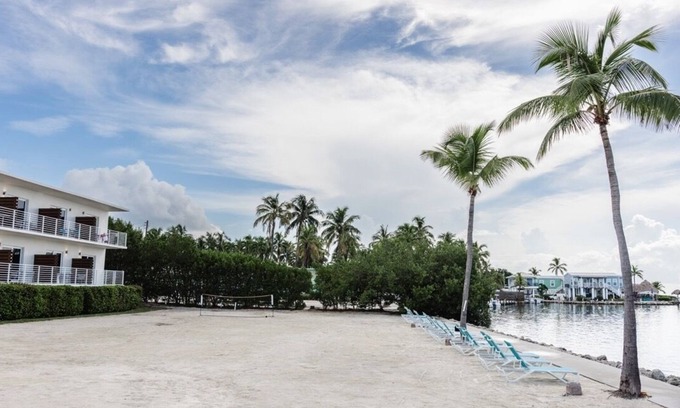 Islamorada Apartment | Create Unforgettable Memories with Comfort & Ocean Views