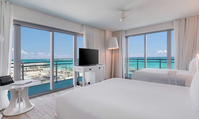 Nassau Hotel | Making The Best Memories Along The Way! Pools and Water Park! Pets Allowed!