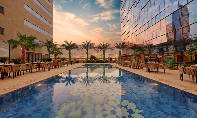 Al Aziziyah Hotel | Relax at Makkah Al Aziziah: 5-Star Comfort Awaits